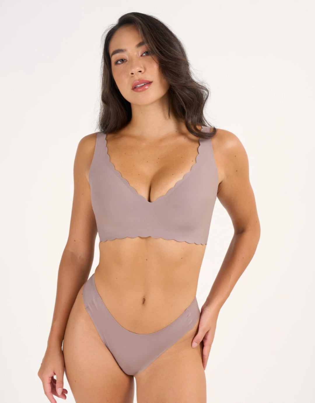 Sujetador Bloom sin aros con escote en V